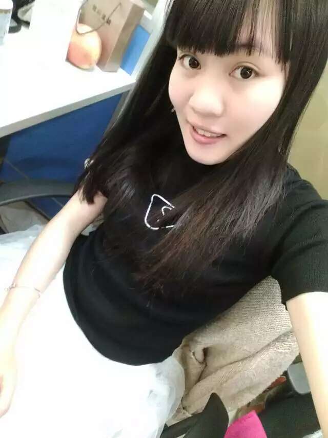 陈洁仪.jpg